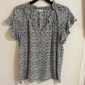 Max Studio Black and White Floral Blouse